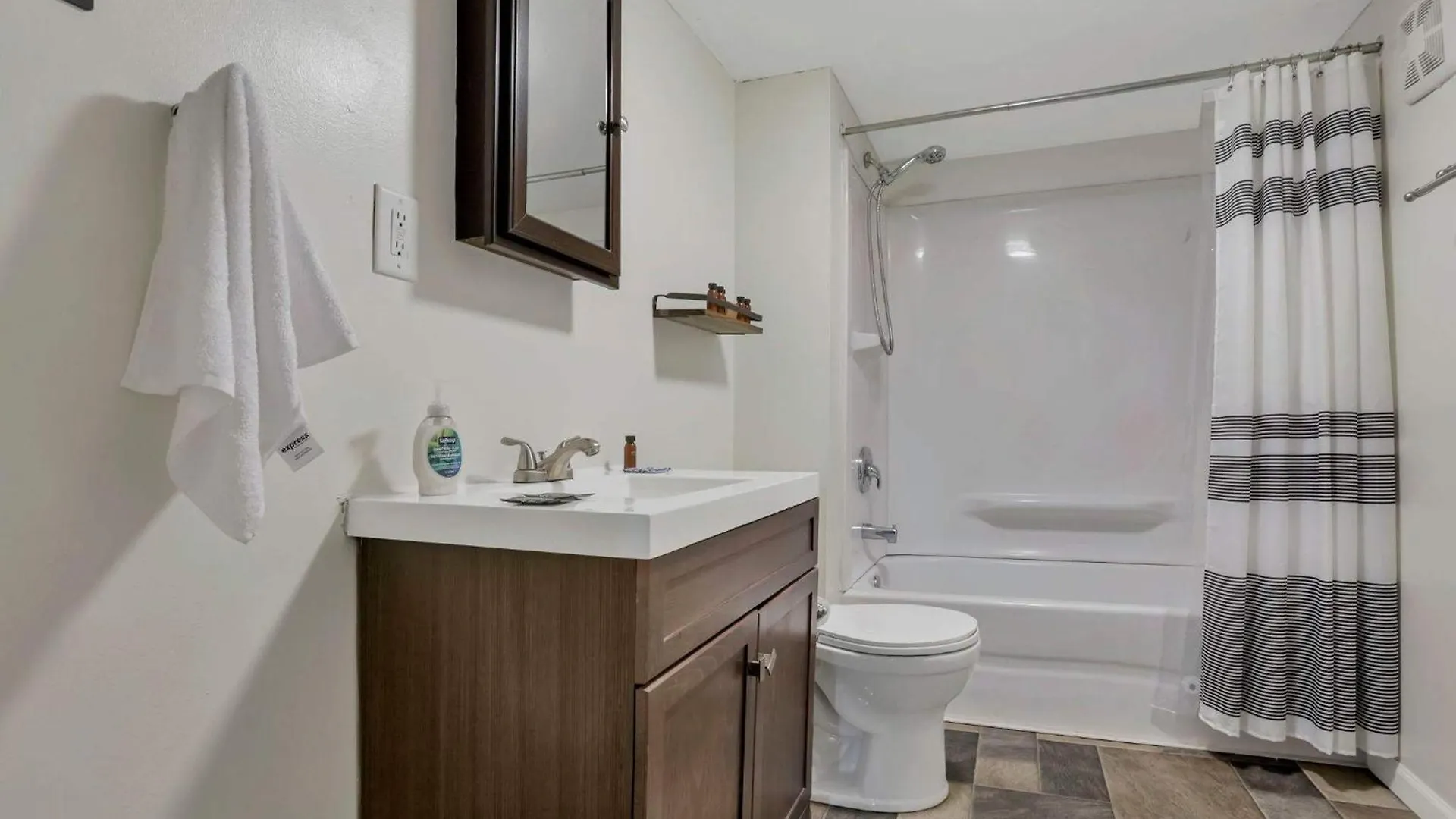 The Rich Street Getaway Apartment Columbus